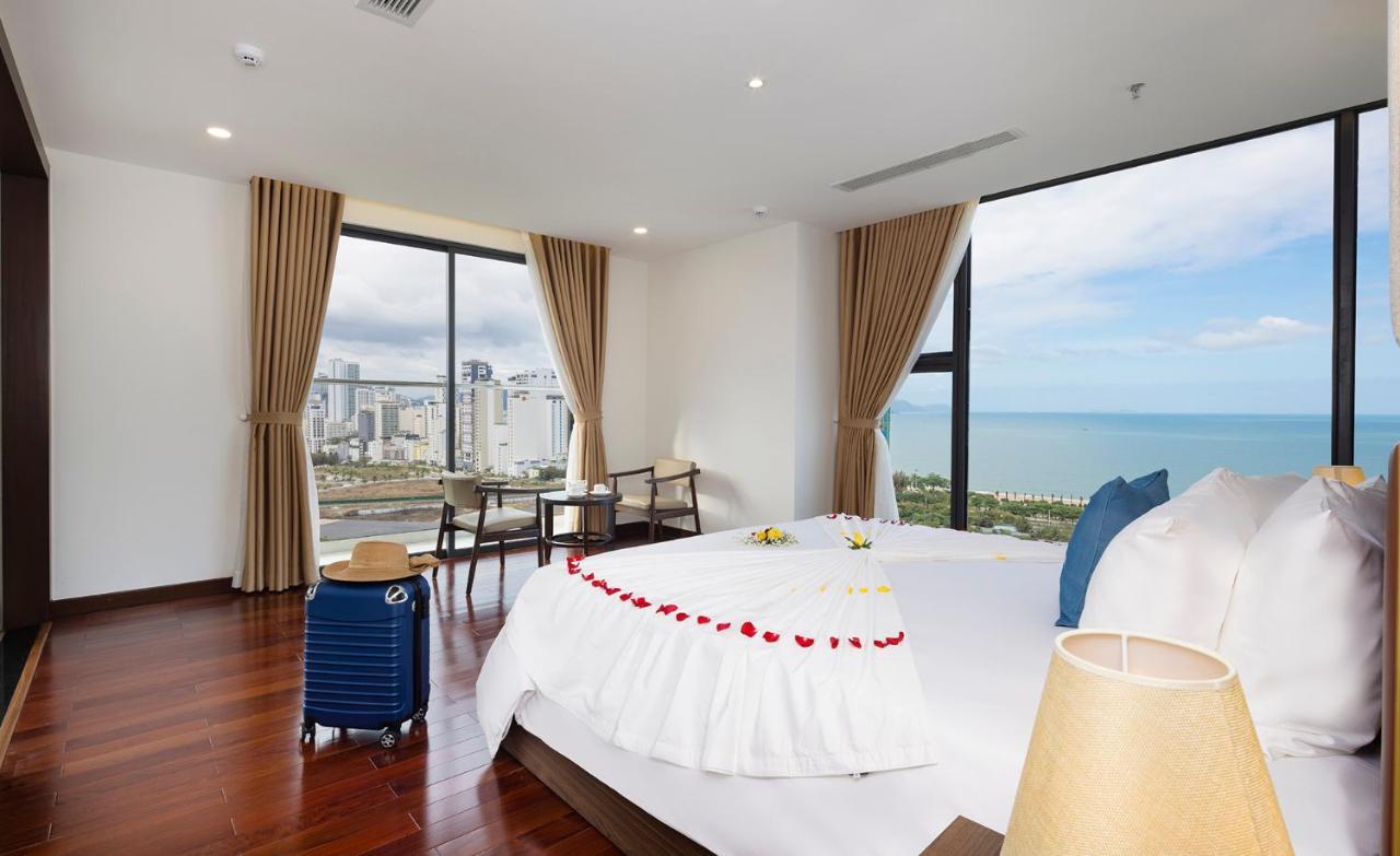 Hotel Miracle Luxury Nha Trang Exterior foto