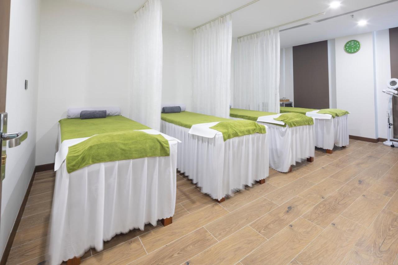 Hotel Miracle Luxury Nha Trang Exterior foto